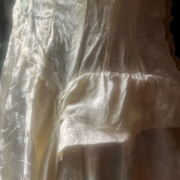 Vtg Creamy White Satin Brocade Button Front Peplum Back Victorian Coquette Dress - Picture 6 of 8